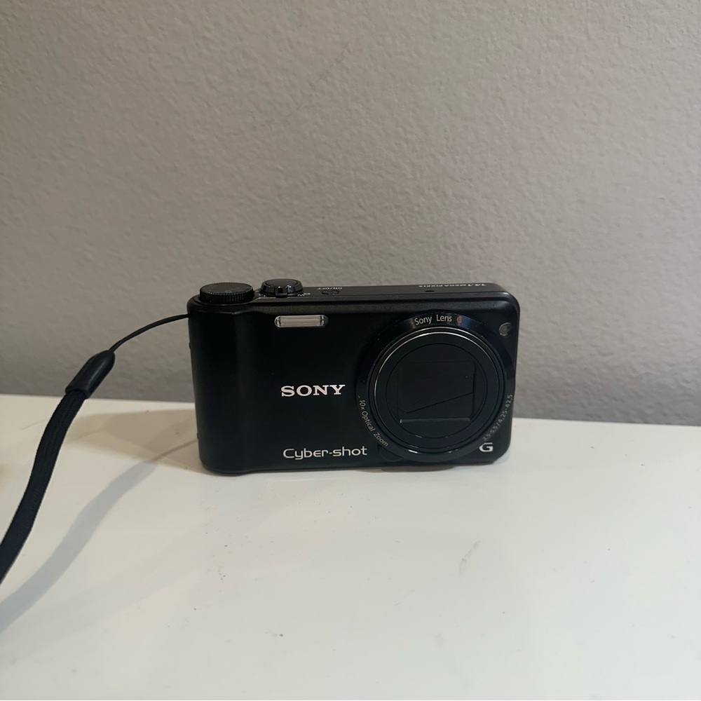 Sony Cyber-shot DSC-H55